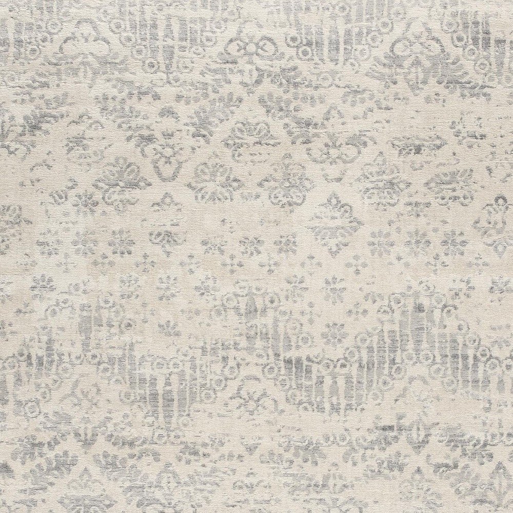 2' X 3' Ivory Distressed Ikat Pattern Scatter Rug