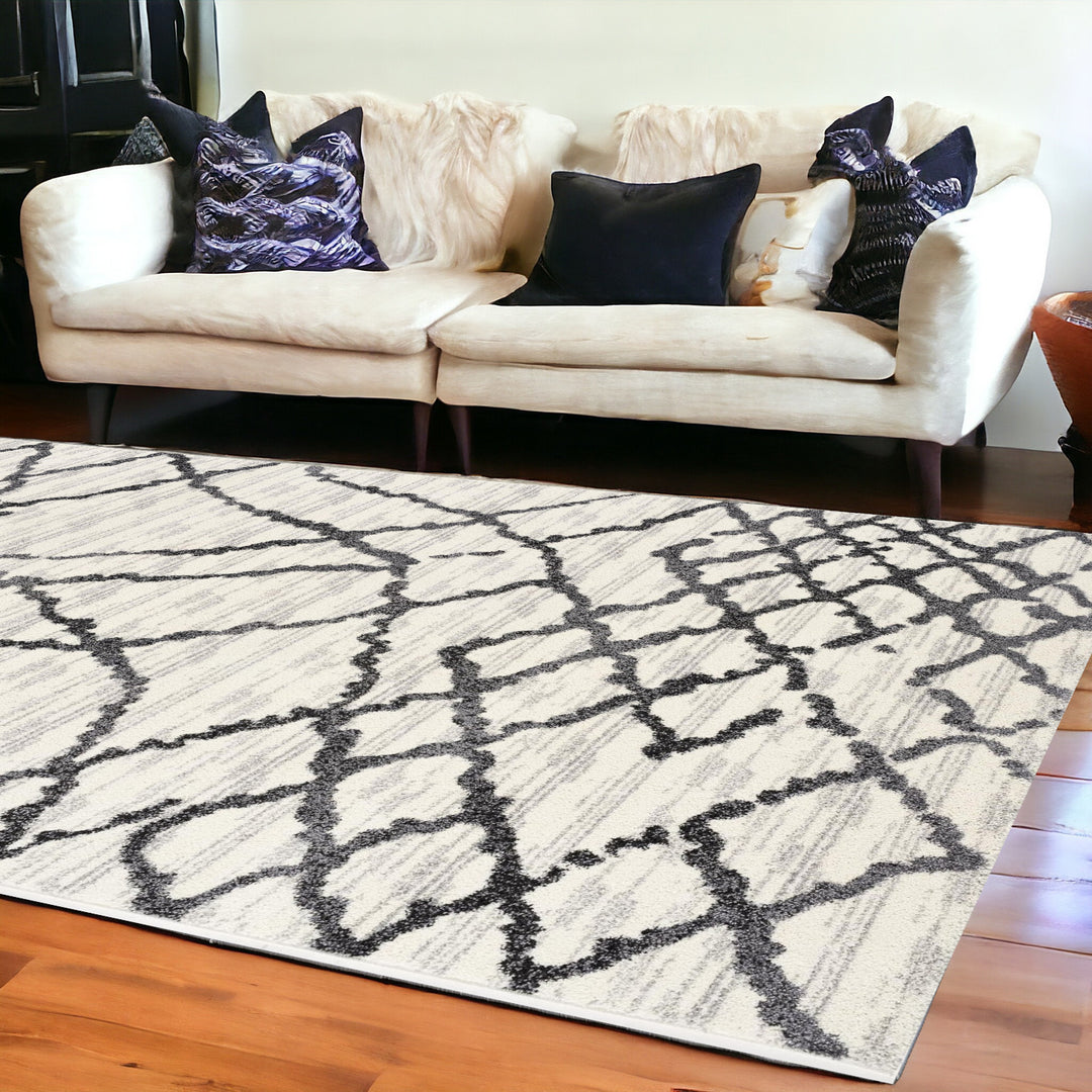 4' X 6' Gray And Black Modern Abstract Area Rug