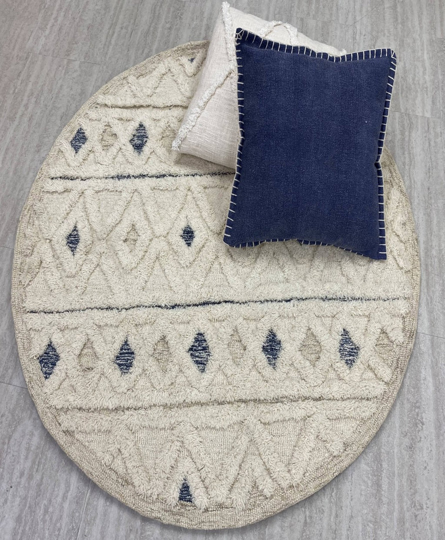 4' Round Cream and Blue Stripe Diamond Area Rug