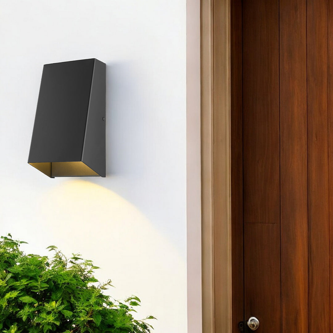 Matte Black Geometric Wall Sconce