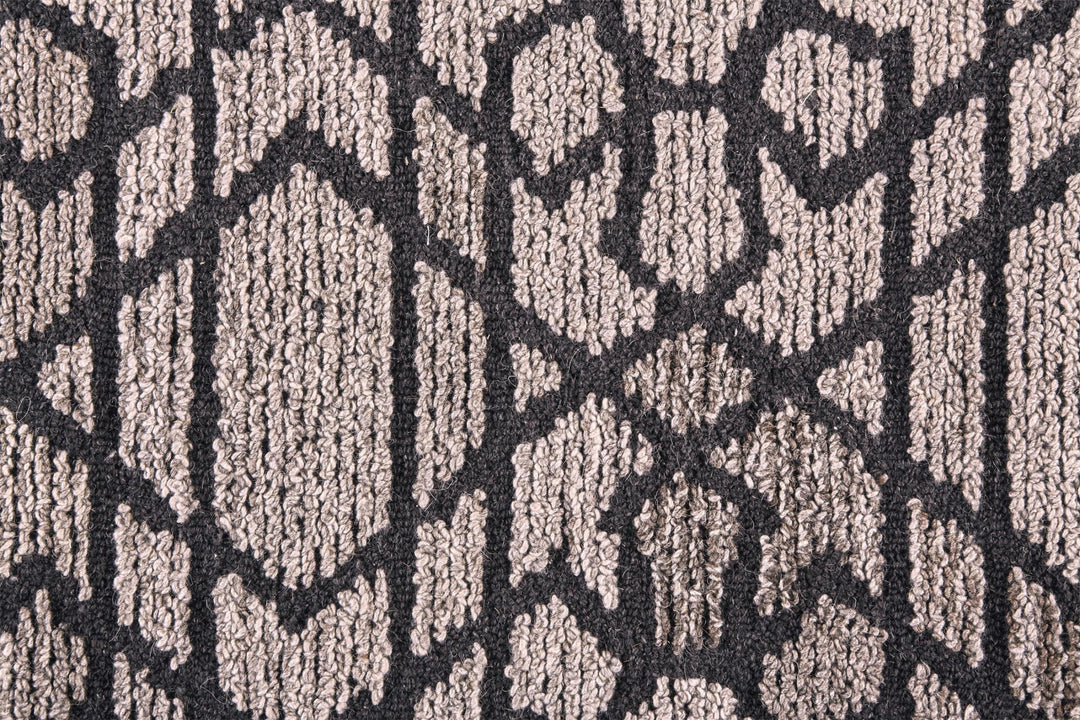 5' X 8' Black and Taupe Wool Paisley Hand Tufted Area Rug