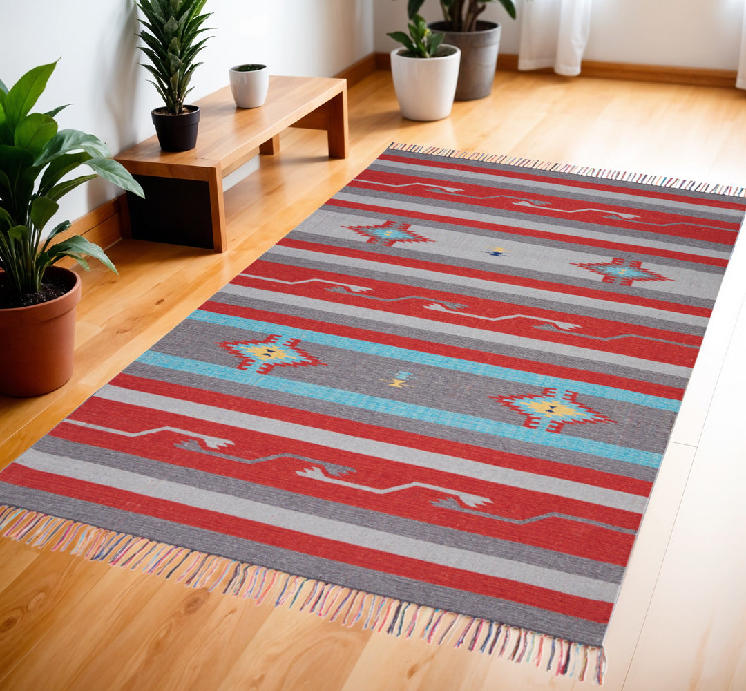 4' X 6' Gray and Red Southwestern Handmade Area Rug With Fringe