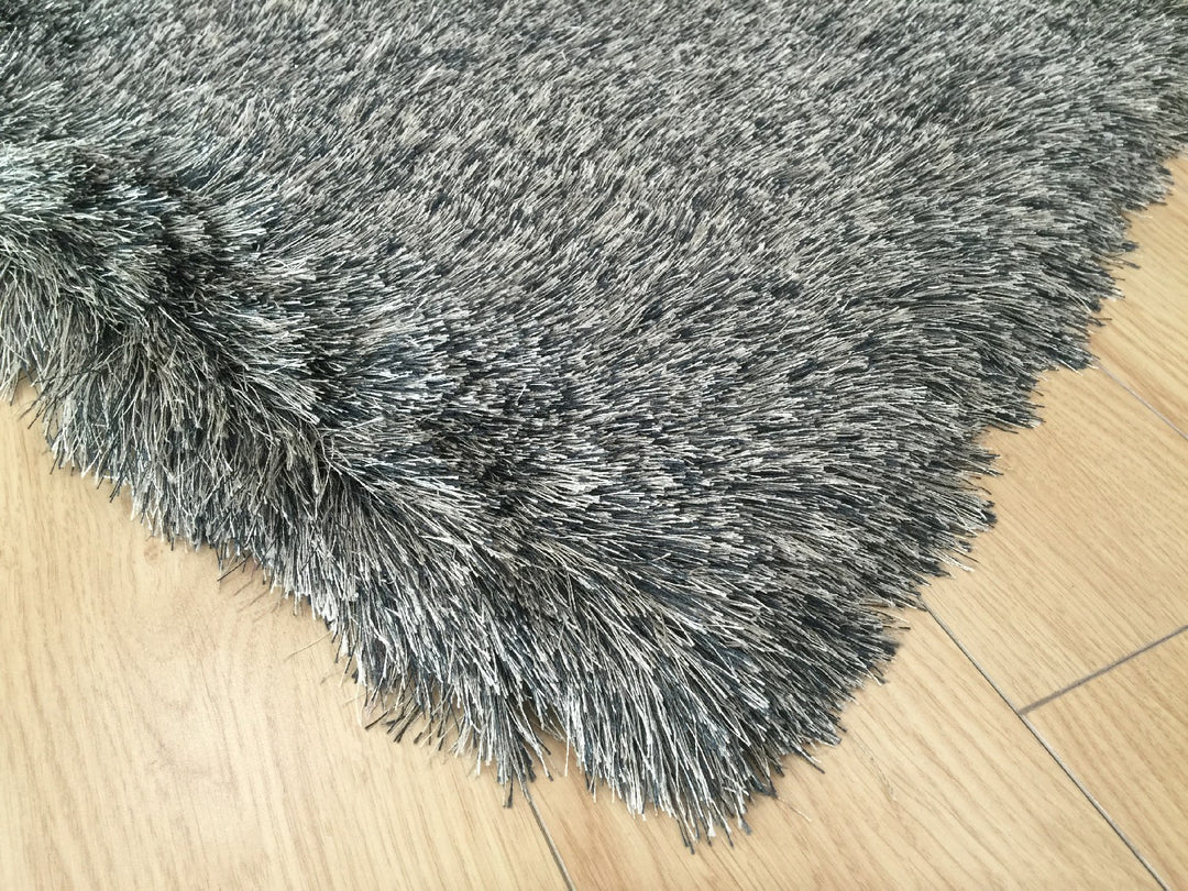 5' X 7' Gray Shag Hand Tufted Area Rug