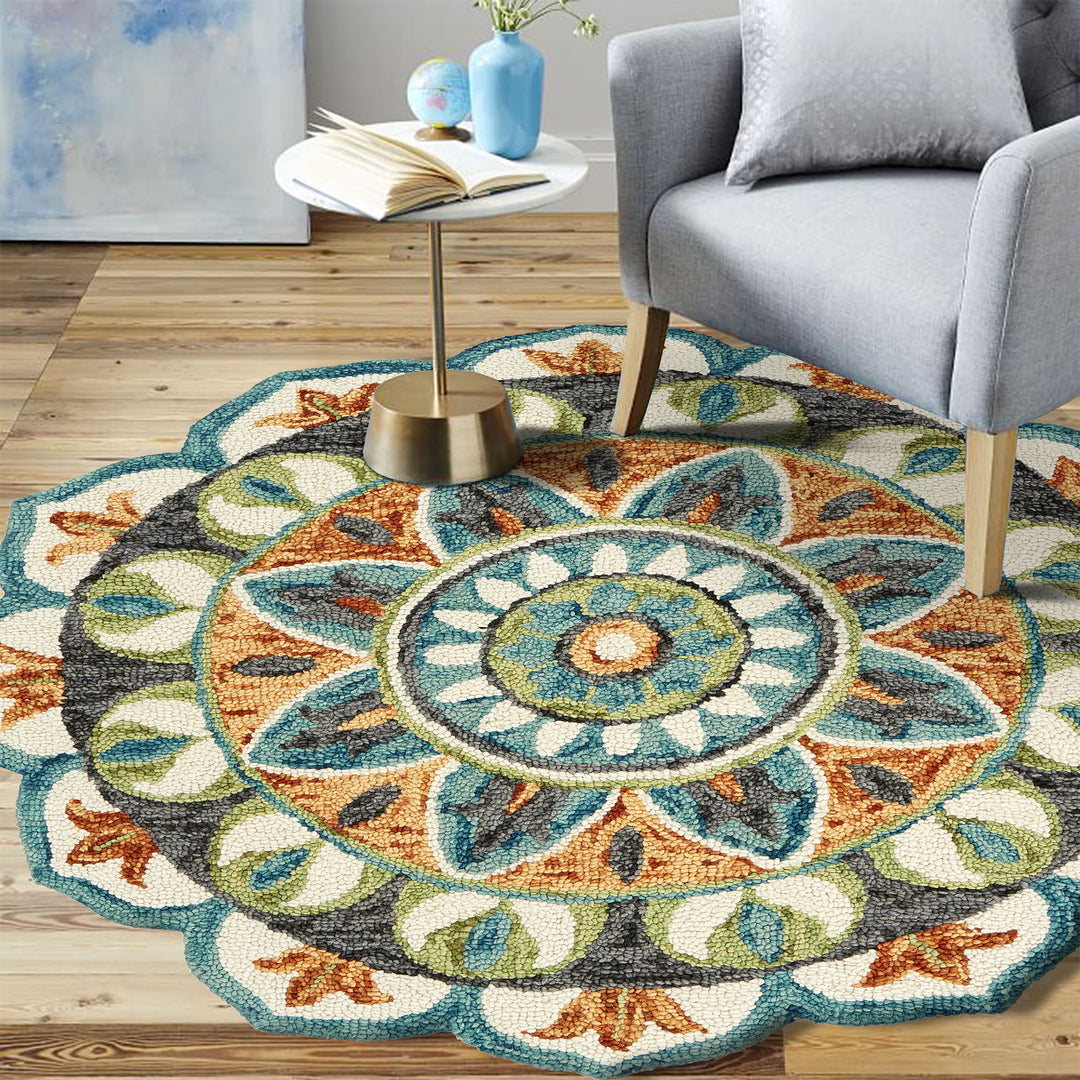 5' Blue and Ivory Round Wool Floral Hand Tufted Area Rug