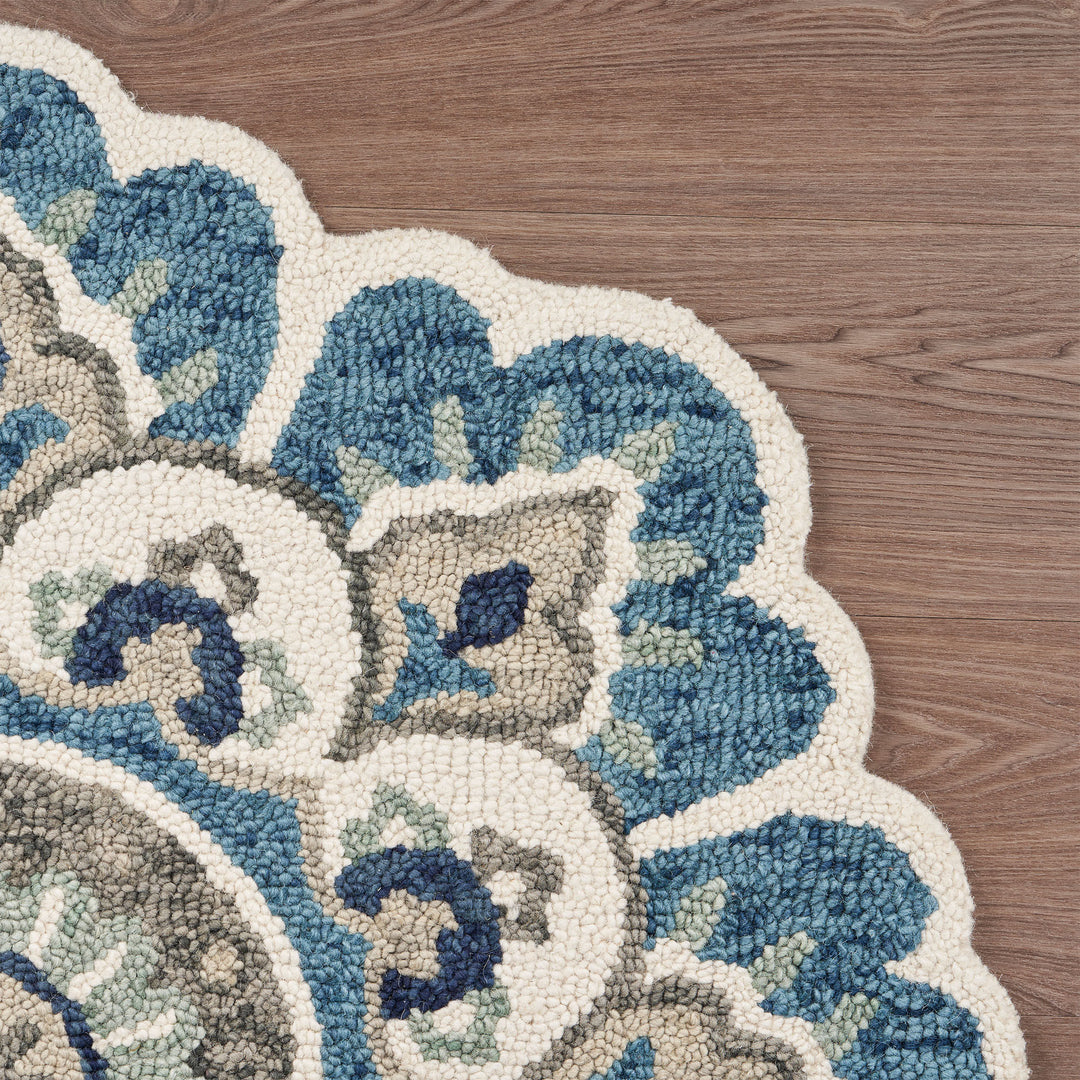 5' Blue and Ivory Round Wool Floral Hand Tufted Area Rug