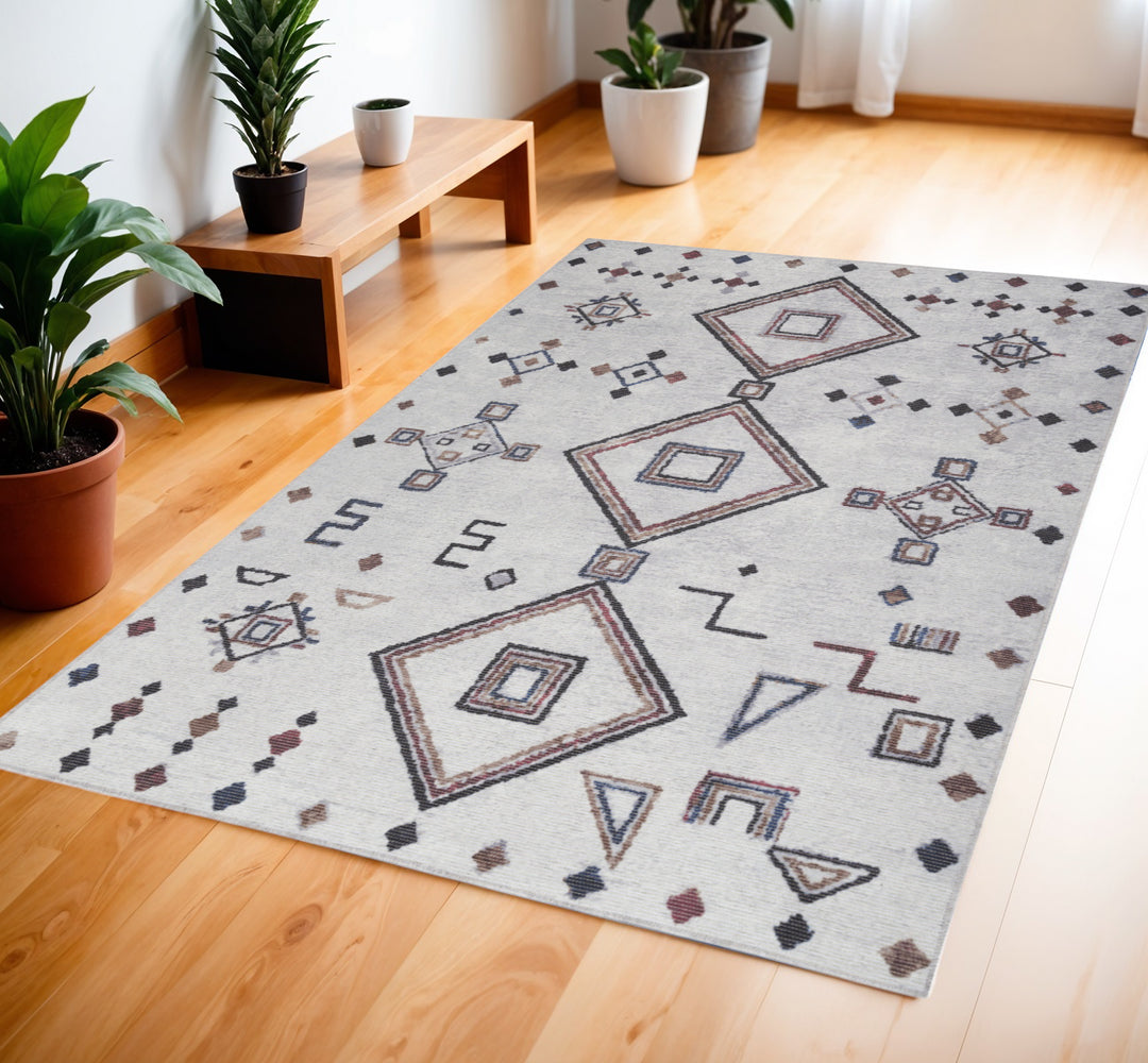 4' X 6' Ivory and Gray Geometric Power Loom Area Rug